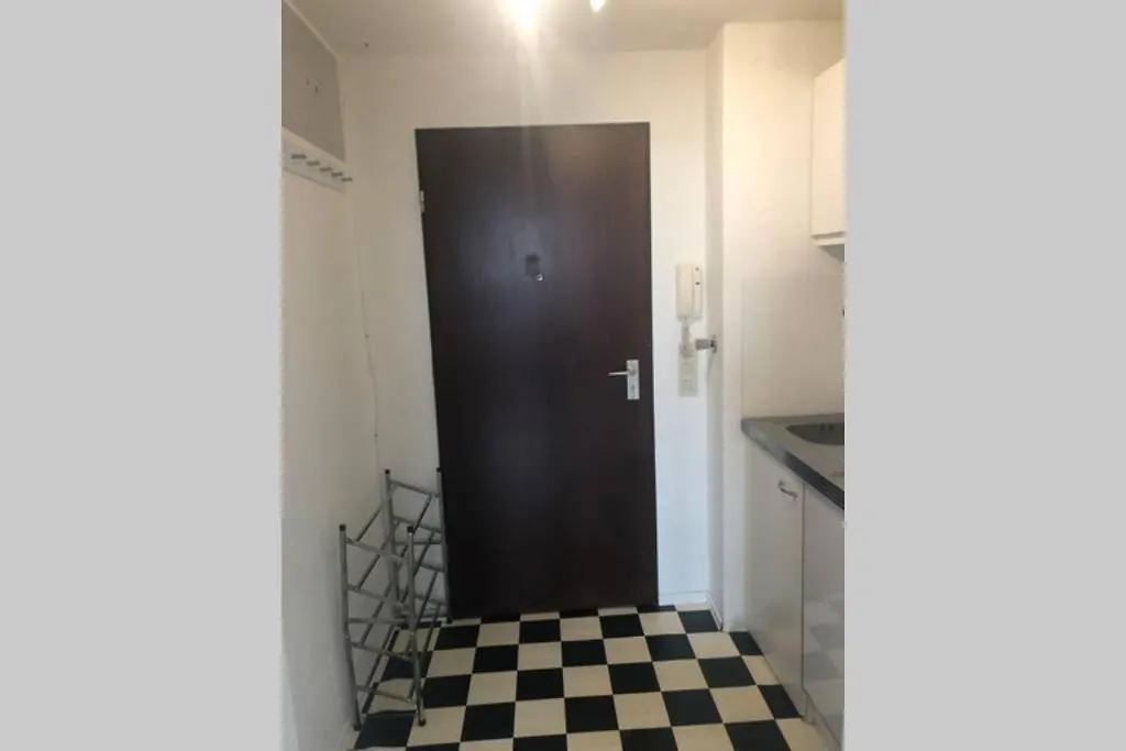 Studio Apartment Citynah - Close To City Centre! ケルン